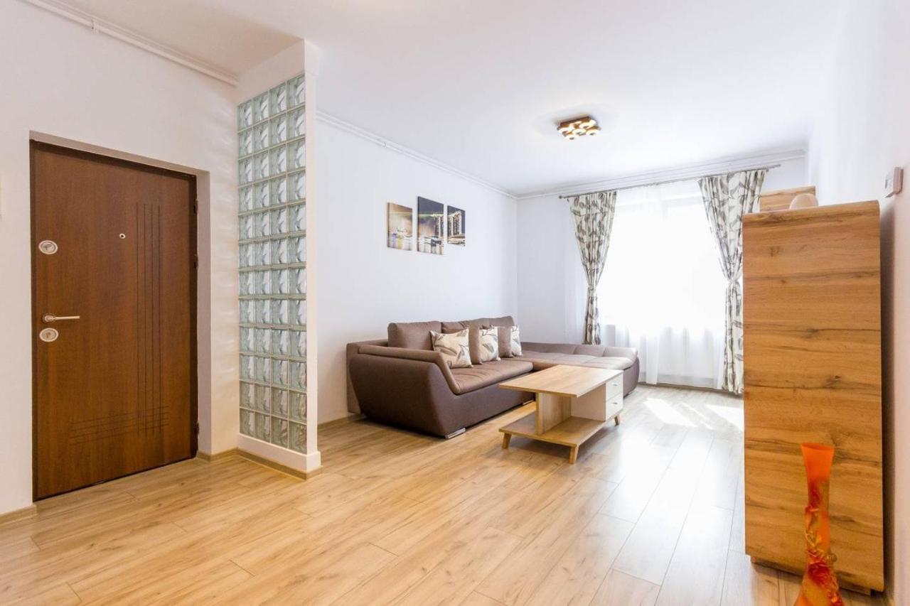 Spacious And Quiet 2 Bedroom Apartment Cluj-Napoca Esterno foto