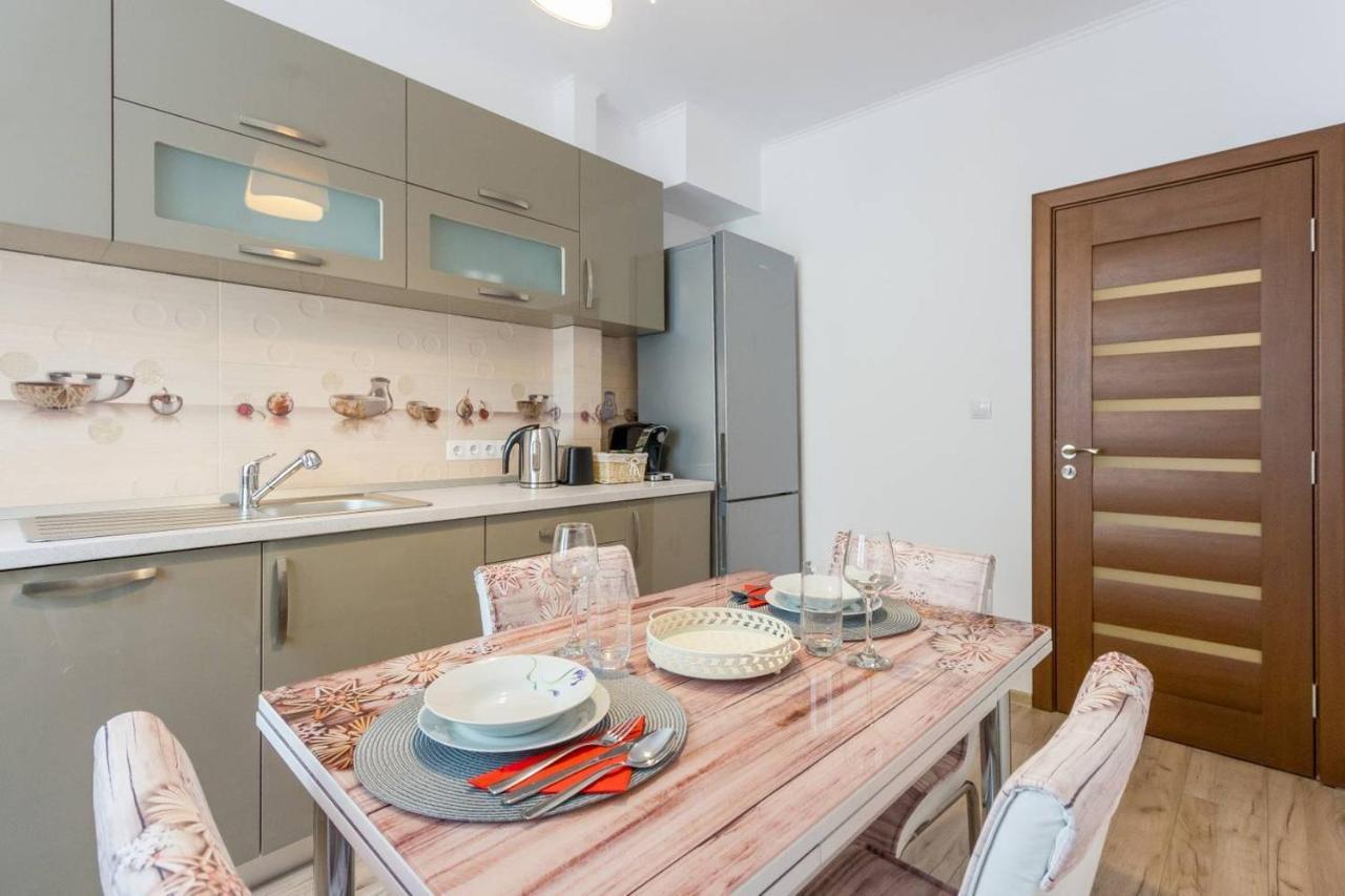 Spacious And Quiet 2 Bedroom Apartment Cluj-Napoca Esterno foto